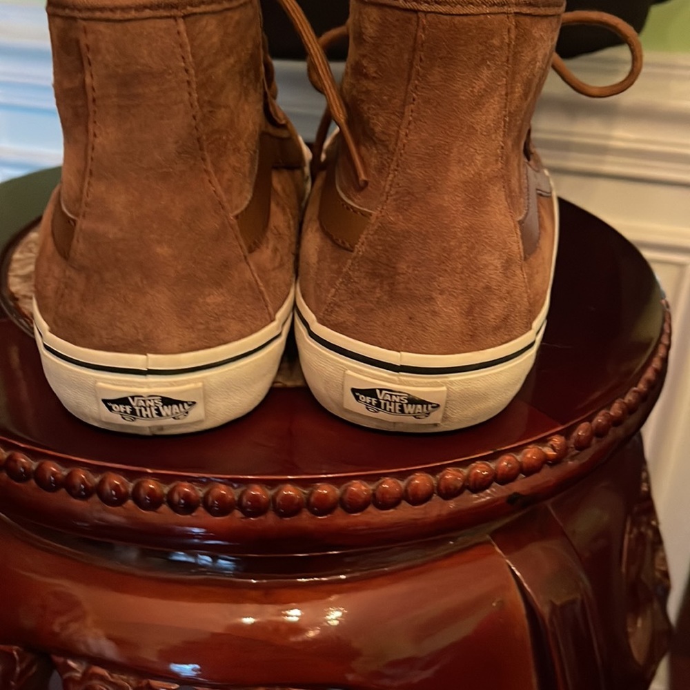 Pre-owned Vans suede brown high top size men 7. Great condition use once. - Picture 3 of 8